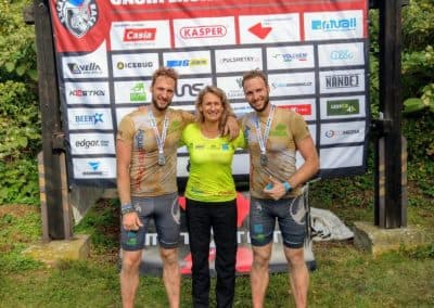 Bratři jak se patří - týmové oblečení