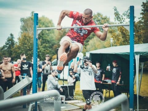 Crossfit tým v oblečení na míru
